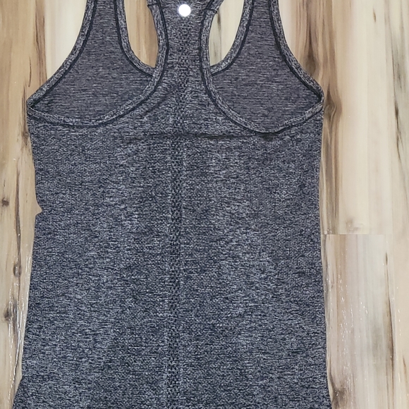 NWOT Recess Racerback Workout Small Grey Tank - Picture 4 of 8